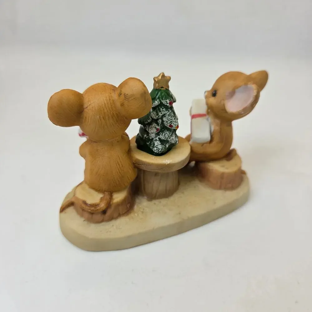 Enesco charming holiday
